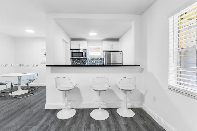 734 Meridian Avenue 3, Miami Beach, FL 33139