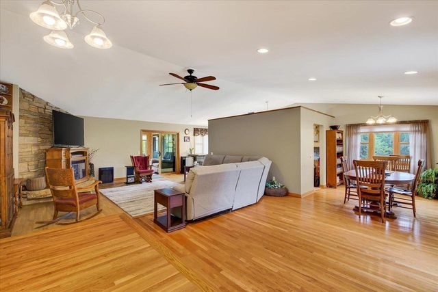 2670 N Britt Road, Janesville, WI 53548