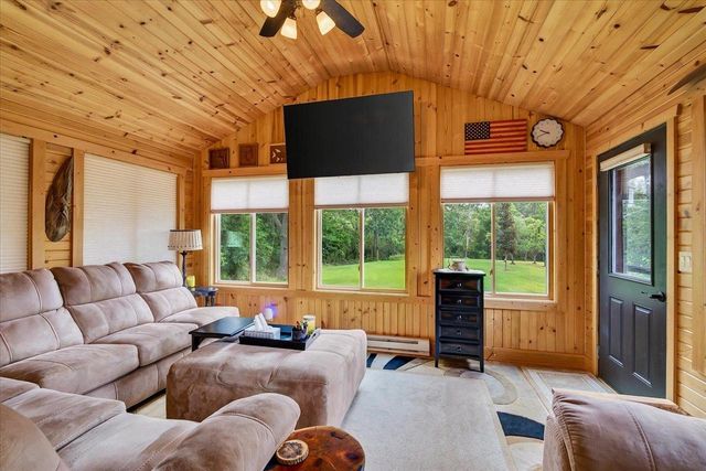 2670 N Britt Road, Janesville, WI 53548