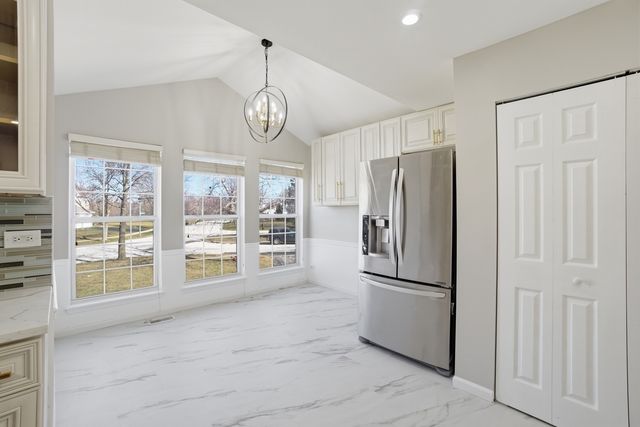 6349 Braxton Court, Gurnee, IL 60031