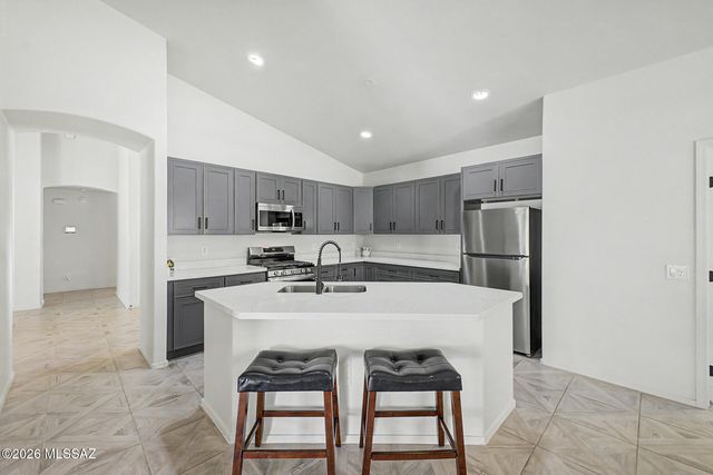 37654 S Skyline Drive, Tucson, AZ 85739