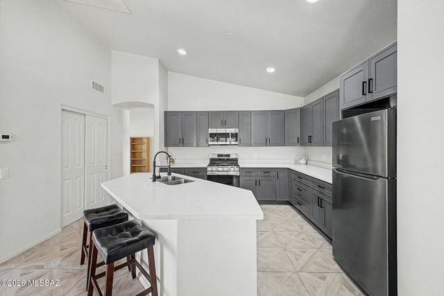 37654 S Skyline Drive, Tucson, AZ 85739