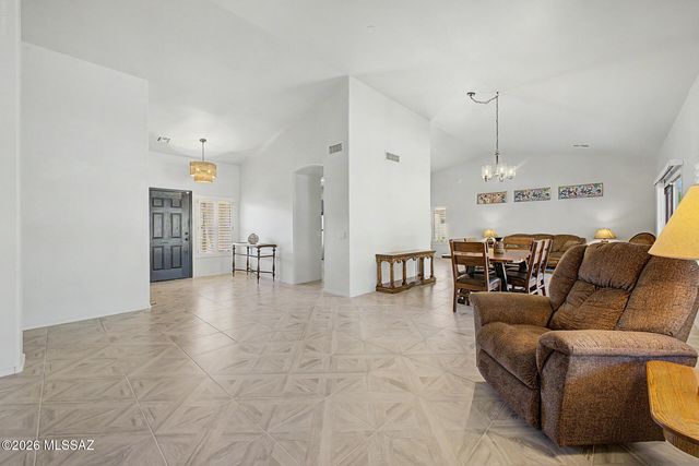 37654 S Skyline Drive, Tucson, AZ 85739