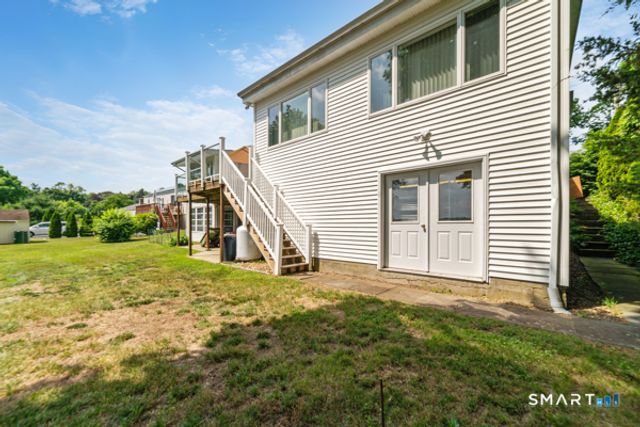 72 Calhoun Avenue, Trumbull, CT 06611