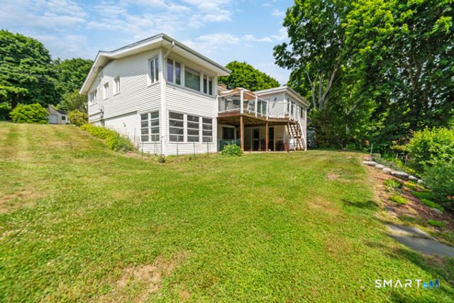 72 Calhoun Avenue, Trumbull, CT 06611