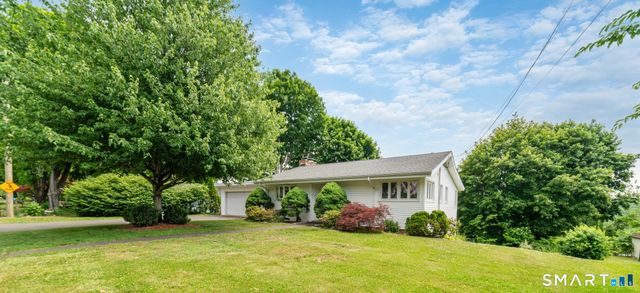 72 Calhoun Avenue, Trumbull, CT 06611