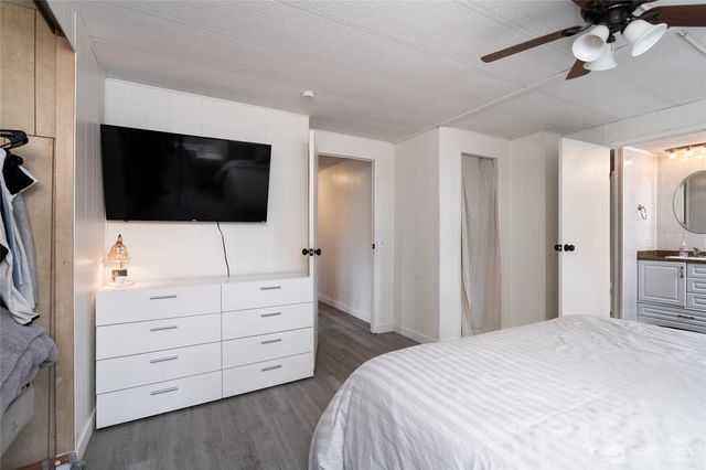 4540 Monkey Hill Road, Oak Harbor, WA 98277