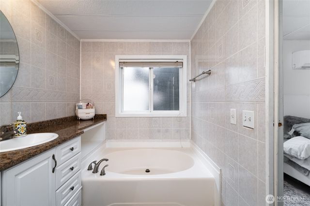 4540 Monkey Hill Road, Oak Harbor, WA 98277