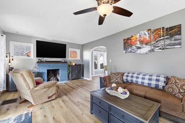 31 Parkwood Blvd, Mansfield, OH 44906