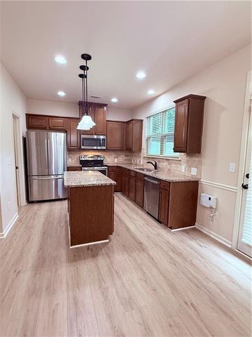 3282 Brockenhurst Drive, Buford, GA 30519