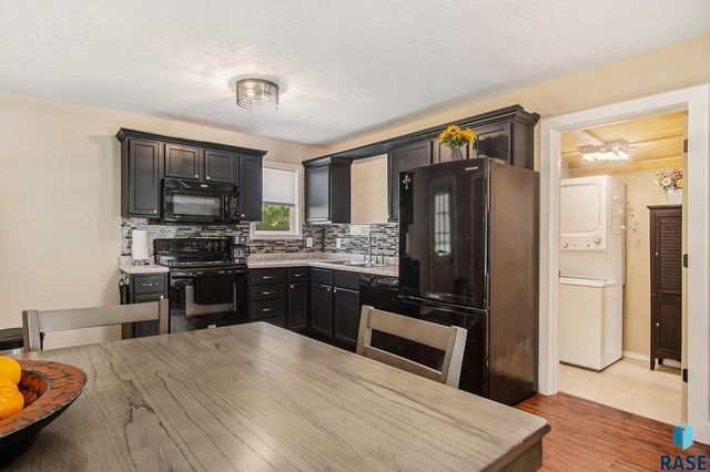 912 N Spring Ave Avenue, Sioux Falls, SD 57104