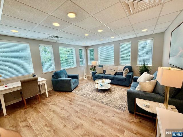 600 Godwin Avenue 6, Midland Park, NJ 07432