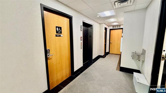600 Godwin Avenue 6, Midland Park, NJ 07432