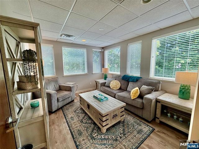 600 Godwin Avenue 6, Midland Park, NJ 07432
