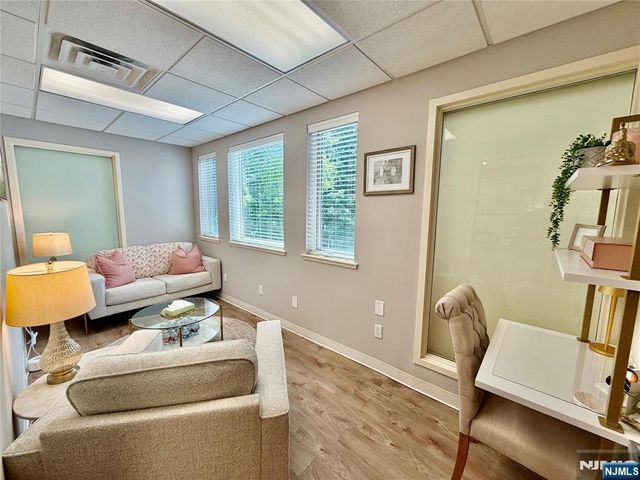 600 Godwin Avenue 6, Midland Park, NJ 07432
