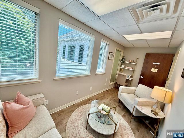 600 Godwin Avenue 6, Midland Park, NJ 07432