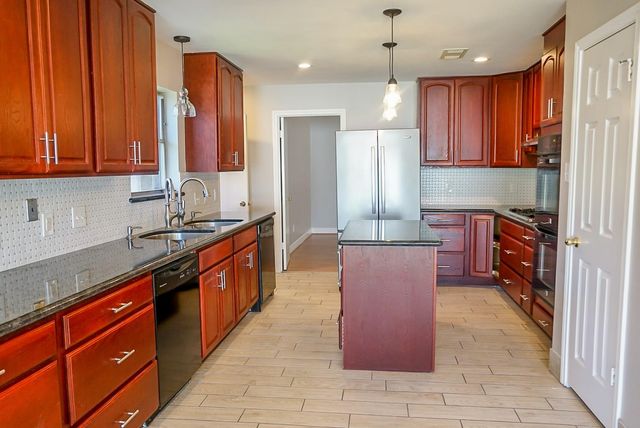 7626 Coachwood Drive, Houston, TX 77071