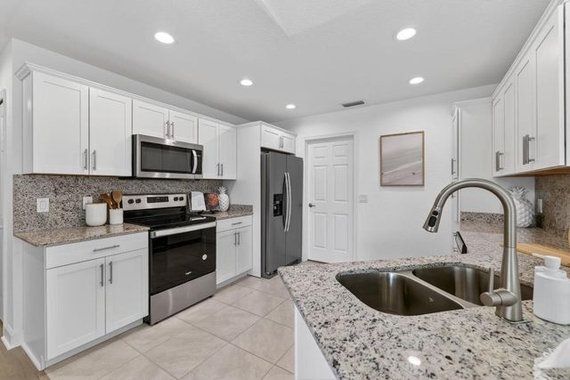 9 Kachina Lane, Port St. Lucie, Port St Lucie, FL 34952