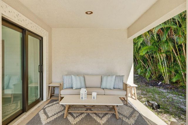 9 Kachina Lane, Port St. Lucie, Port St Lucie, FL 34952