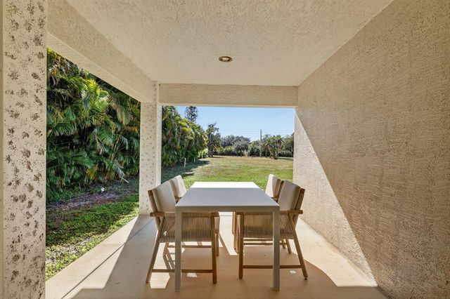 9 Kachina Lane, Port St. Lucie, Port St Lucie, FL 34952