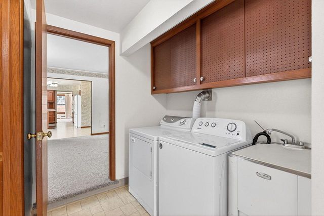 5645 S Lake DRIVE, Cudahy, WI 53110