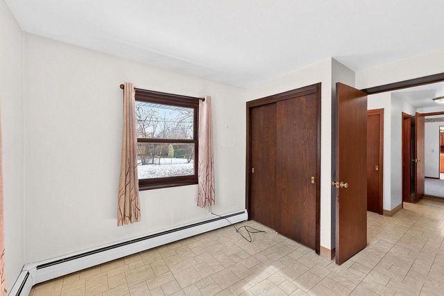 5645 S Lake DRIVE, Cudahy, WI 53110