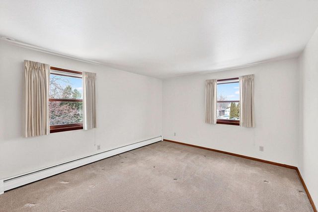 5645 S Lake DRIVE, Cudahy, WI 53110