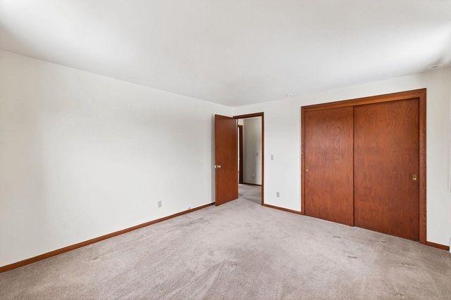 5645 S Lake DRIVE, Cudahy, WI 53110