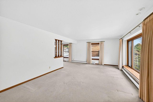 5645 S Lake DRIVE, Cudahy, WI 53110