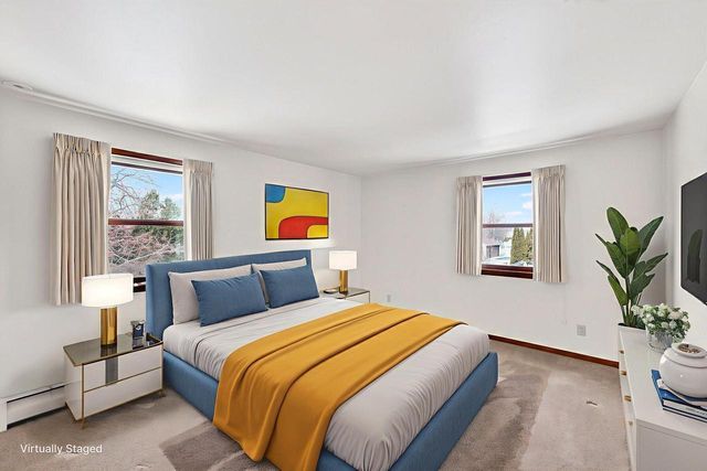 5645 S Lake DRIVE, Cudahy, WI 53110