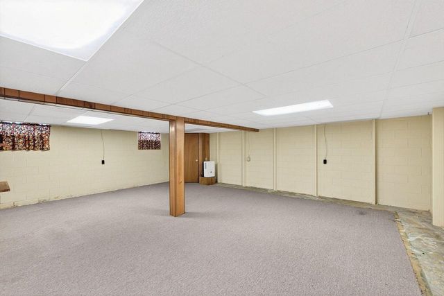 5645 S Lake DRIVE, Cudahy, WI 53110