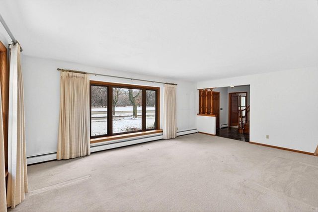 5645 S Lake DRIVE, Cudahy, WI 53110