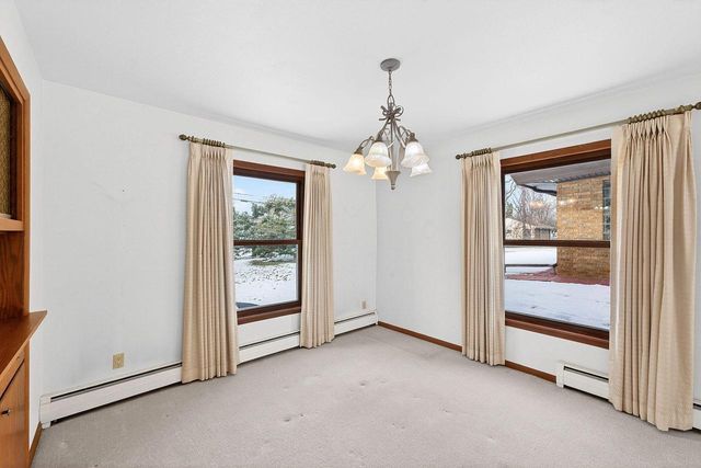 5645 S Lake DRIVE, Cudahy, WI 53110