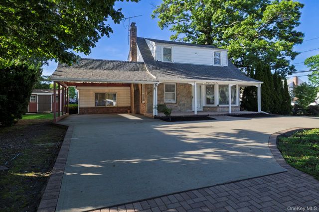 3499 Woodward Avenue, Wantagh, NY 11793
