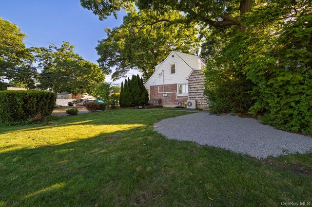 3499 Woodward Avenue, Wantagh, NY 11793