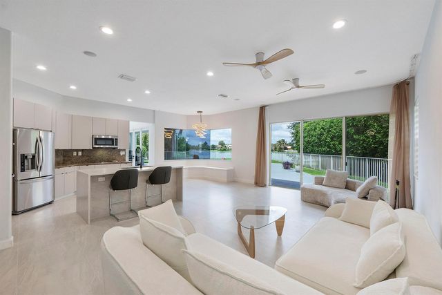 5081 NW 120th Avenue, Coral Springs, FL 33076