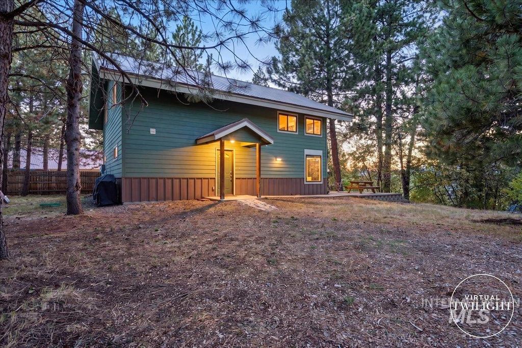 84 Golden Place, Donnelly, ID 83615 photo 2
