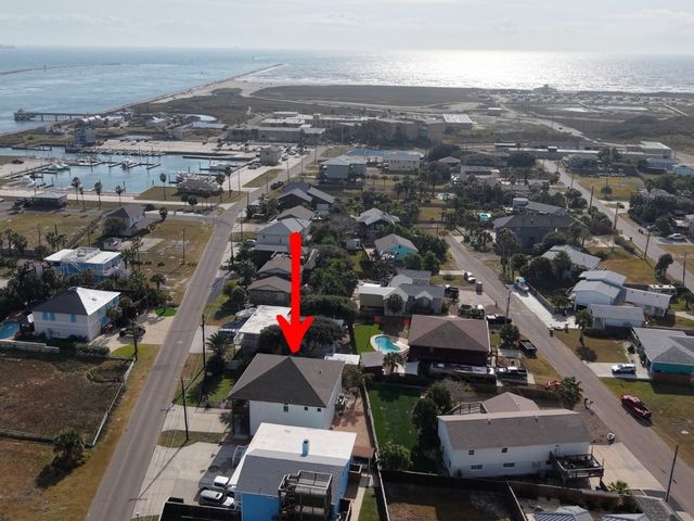 528 Channel View Dr, Port Aransas, TX 78373