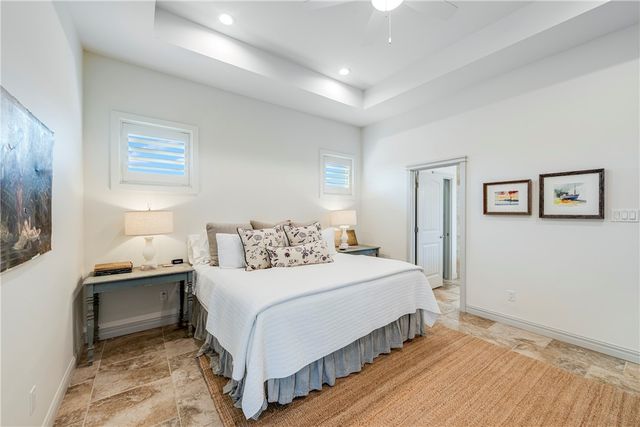 528 Channel View Dr, Port Aransas, TX 78373