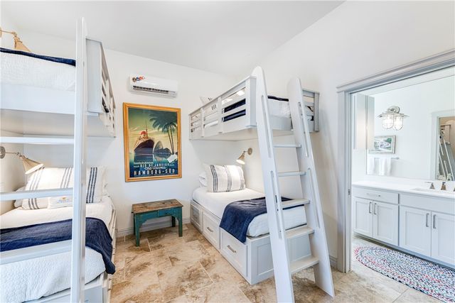 528 Channel View Dr, Port Aransas, TX 78373