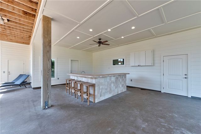 528 Channel View Dr, Port Aransas, TX 78373