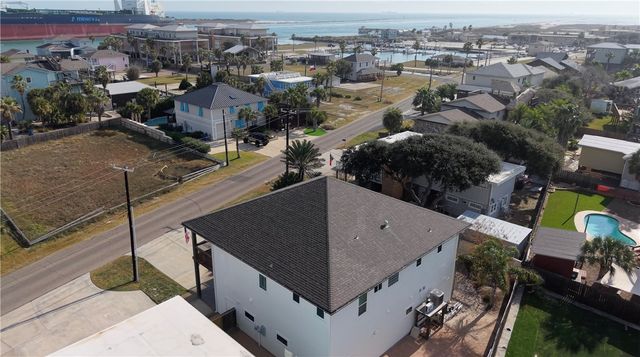 528 Channel View Dr, Port Aransas, TX 78373