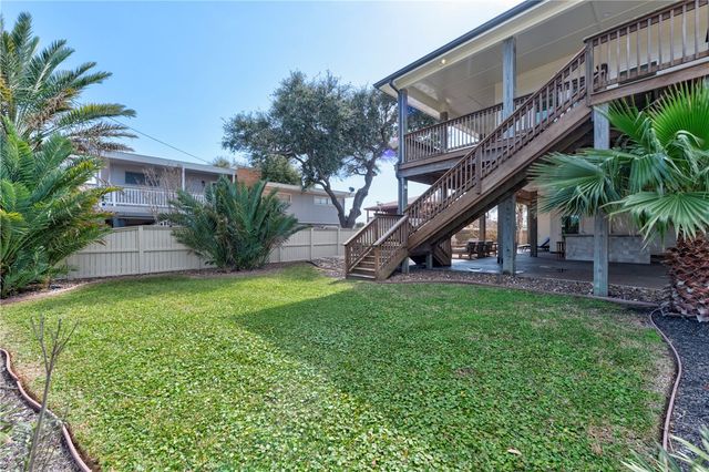 528 Channel View Dr, Port Aransas, TX 78373