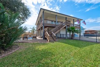 528 Channel View Dr, Port Aransas, TX 78373