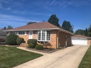 247 Lowrie Boulevard, Northfield Village, OH 44067