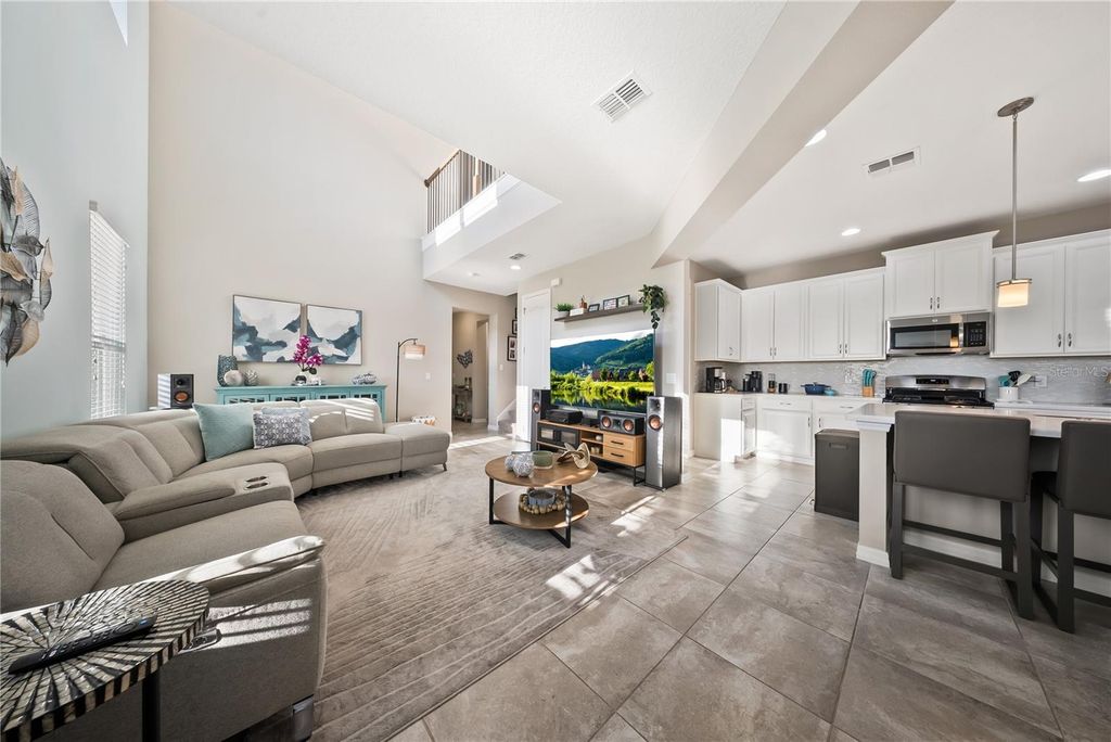 Image 13 of property listing at 15196 NEWTONIA STREET, Winter Garden, FL 34787