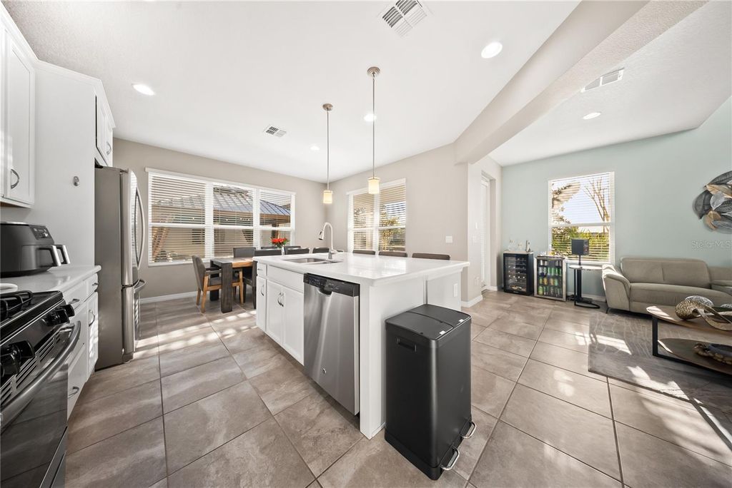 Image 14 of property listing at 15196 NEWTONIA STREET, Winter Garden, FL 34787