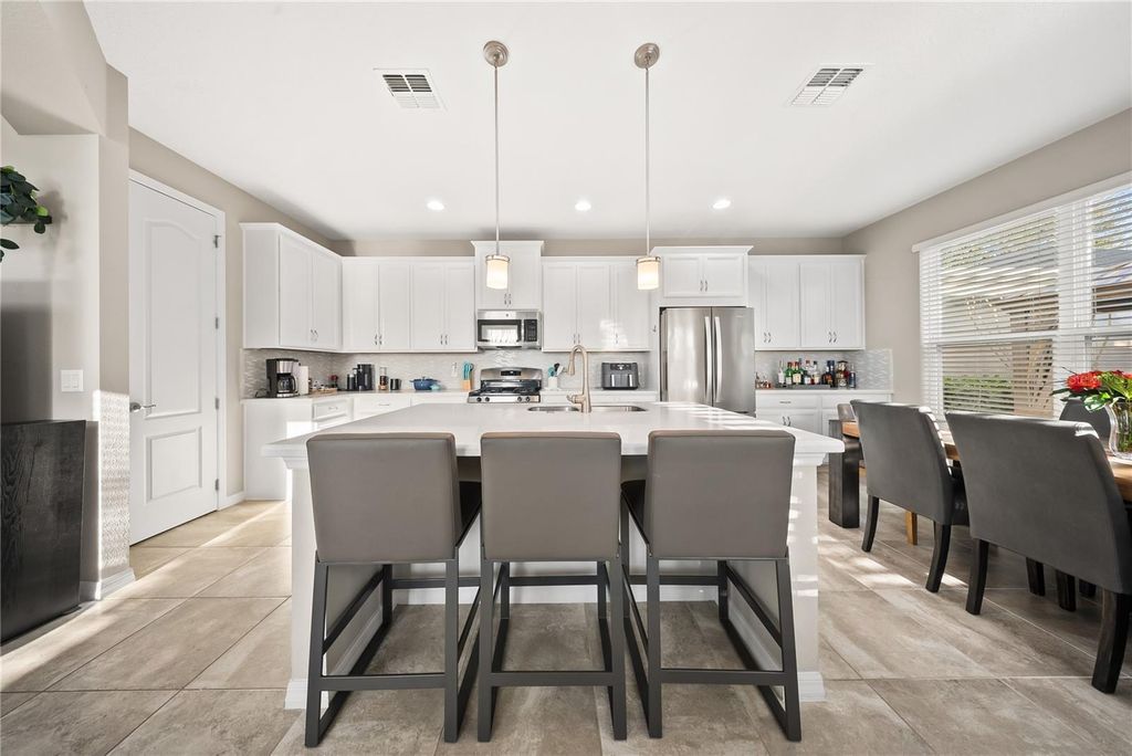 Image 15 of property listing at 15196 NEWTONIA STREET, Winter Garden, FL 34787