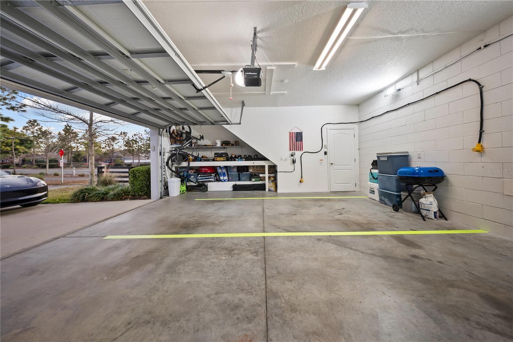 Image 38 of property listing at 15196 NEWTONIA STREET, Winter Garden, FL 34787