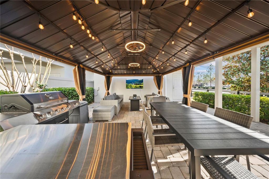 Image 40 of property listing at 15196 NEWTONIA STREET, Winter Garden, FL 34787